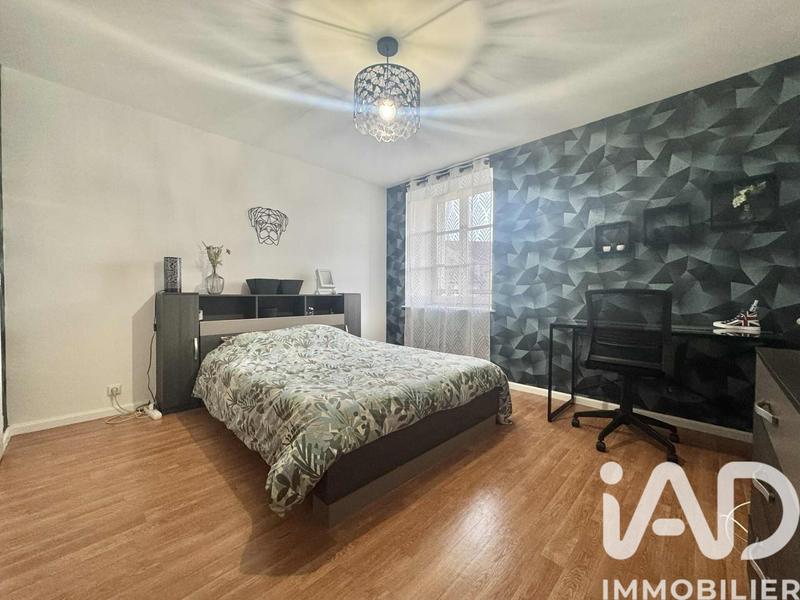 Maison - 223 m² - 7 pièces