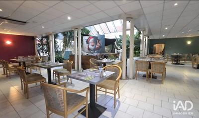 Local commercial - 1 100 m²