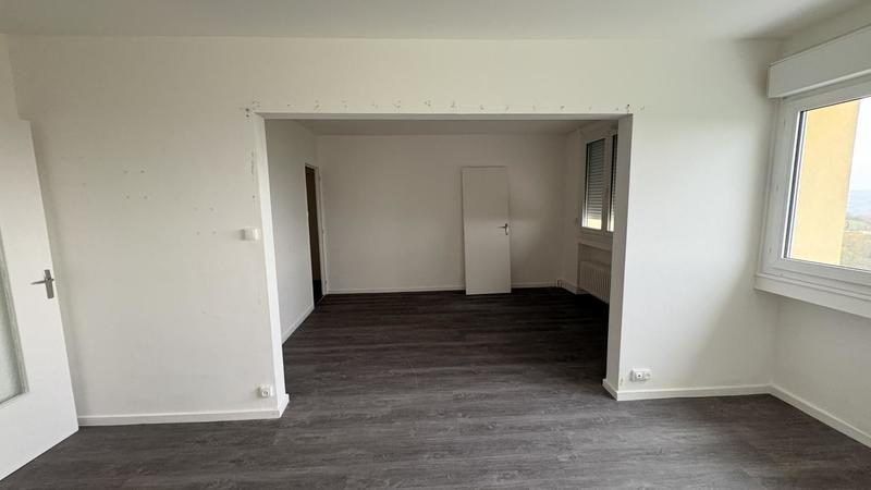 Appartement - 94 m² - 5 pièces