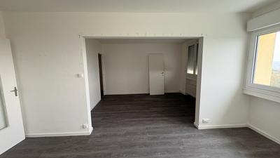 Appartement - 94 m² - 5 pièces