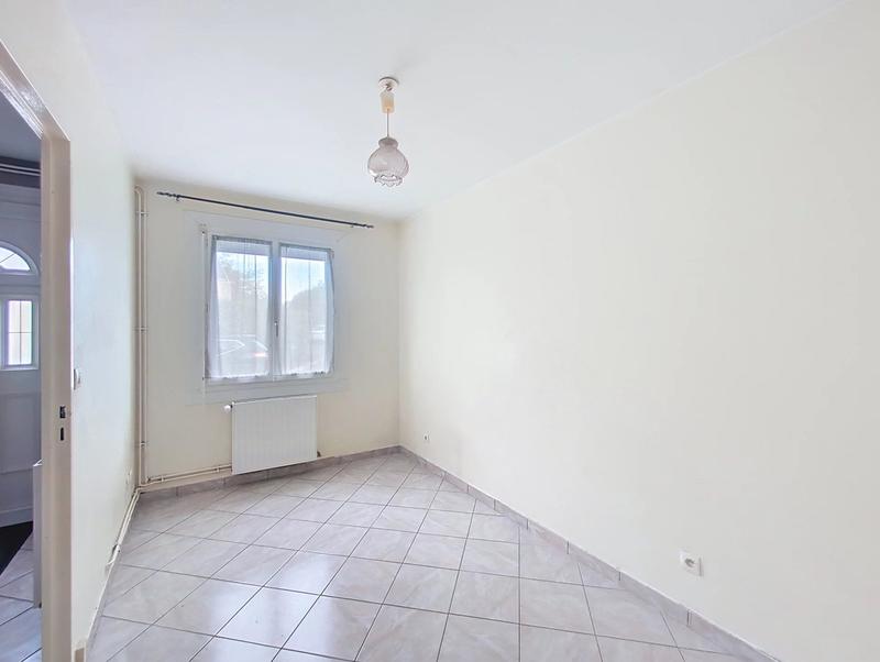 Maison - 94 m² - 5 pièces