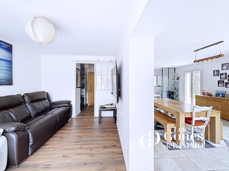 Maison - 180 m² - 7 pièces