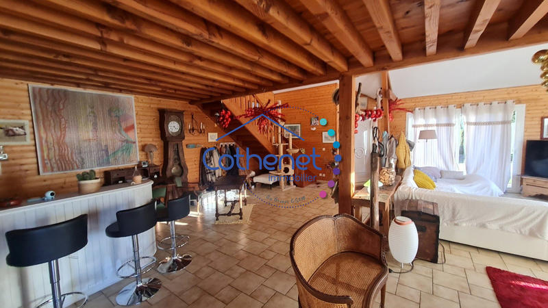 Maison - 241 m² - 5 pièces