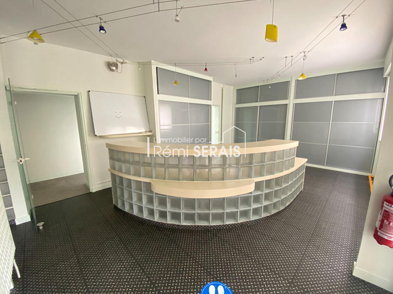 Local commercial - 143 m²