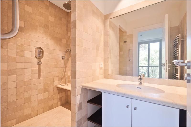 Appartement - 126 m² - 4 pièces