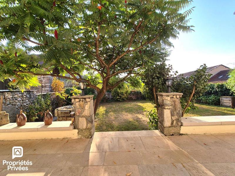 Maison - 200 m² - 7 pièces