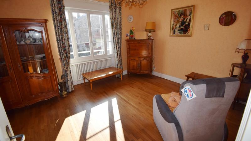 Maison - 92 m² - 5 pièces