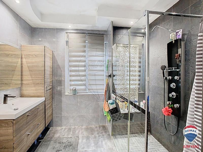 Maison - 153 m² - 7 pièces