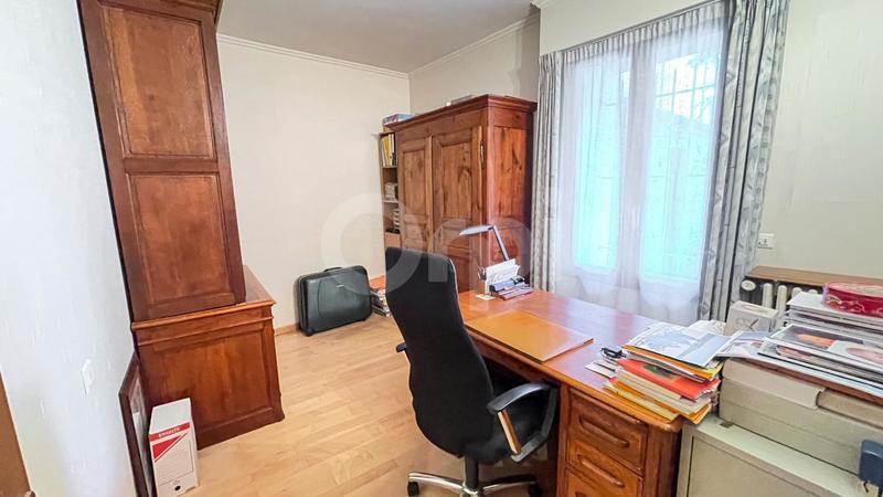 Maison en pierre - 323 m² - 10 pièces