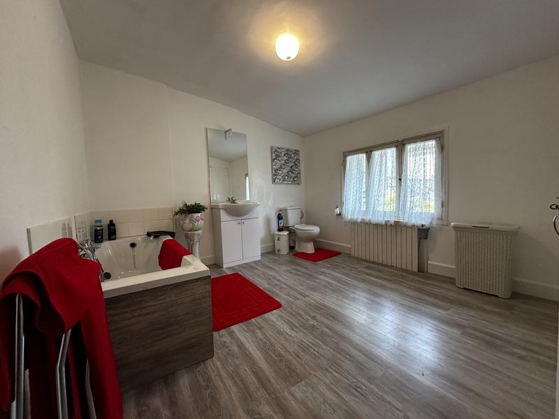 Maison traditionnelle - 138 m² - 5 pièces