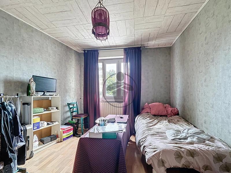 Maison - 137 m² - 5 pièces