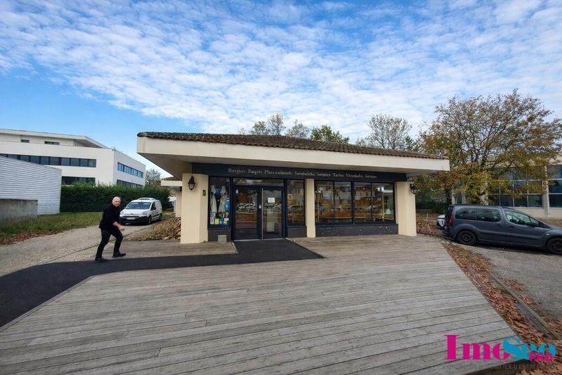 Local d'activité / Entrepôt - 196 m²