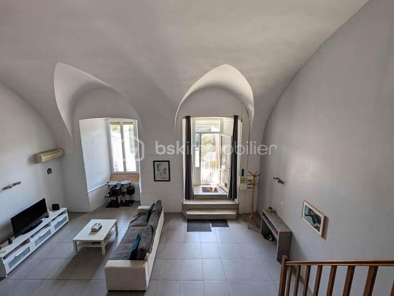 Loft - 95 m² - 4 pièces