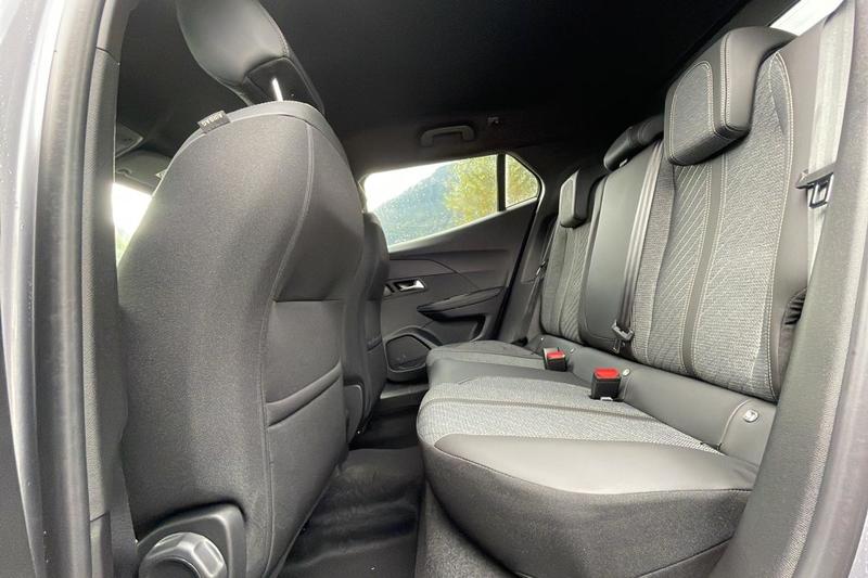 Peugeot 2008 New 130 Eat8 Allure Grip