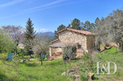 Mas - 202 m² - 9 pièces