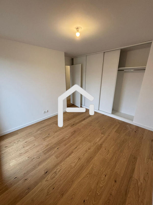 Appartement - 96 m² - 4 pièces