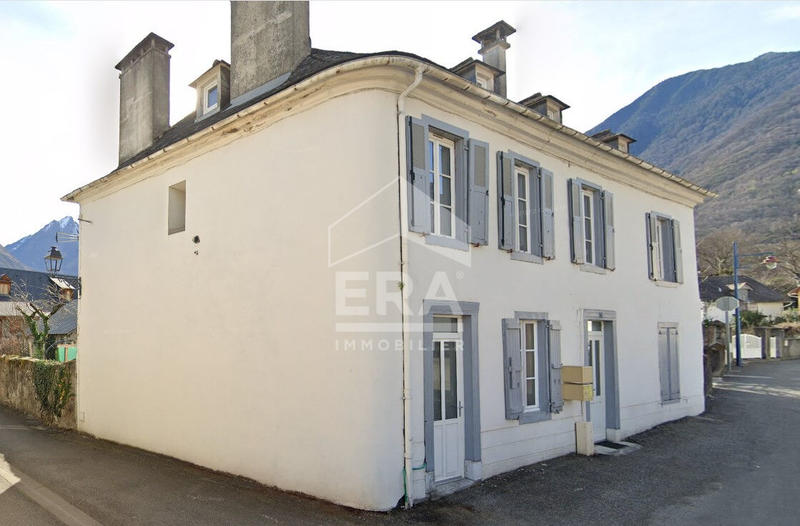 Maison - 128 m² - 7 pièces
