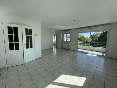 Appartement - 100 m² - 4 pièces