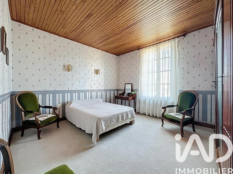 Maison - 253 m² - 8 pièces