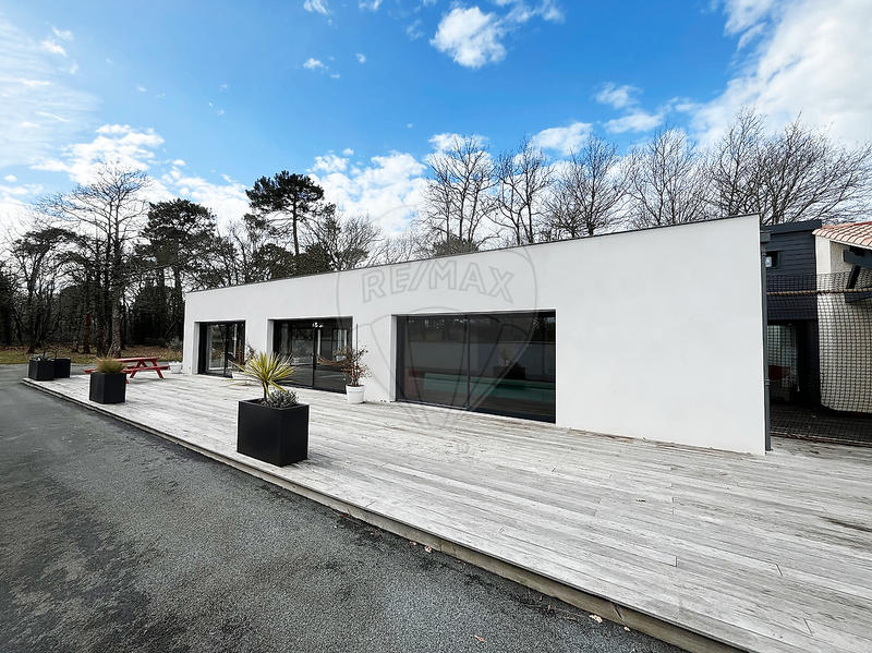 Propriété - 155 m² - 5 pièces