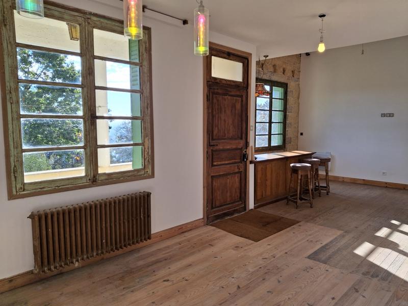 Maison traditionnelle - 160 m² - 6 pièces