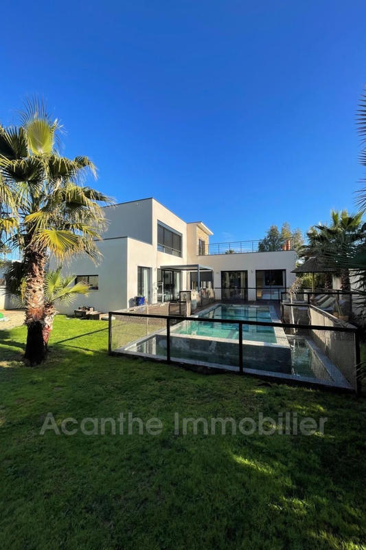 Maison contemporaine - 165 m² - 7 pièces