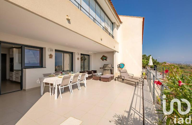 Appartement - 81 m² - 4 pièces