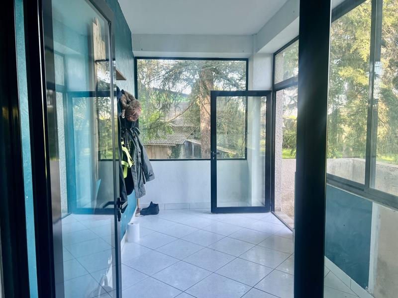 Maison traditionnelle - 220 m² - 6 pièces