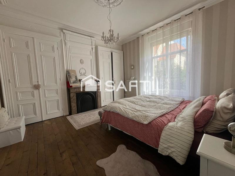 Maison - 211 m² - 8 pièces