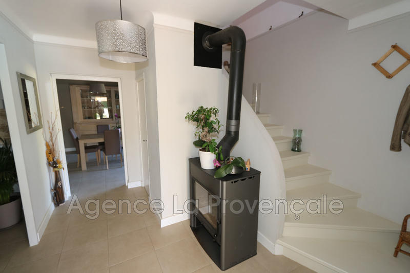 Maison - 255 m² - 12 pièces