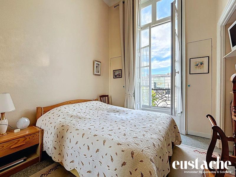 Appartement - 140 m² - 4 pièces