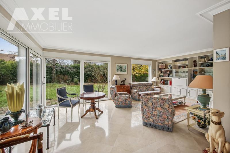 Maison - 225 m² - 6 pièces