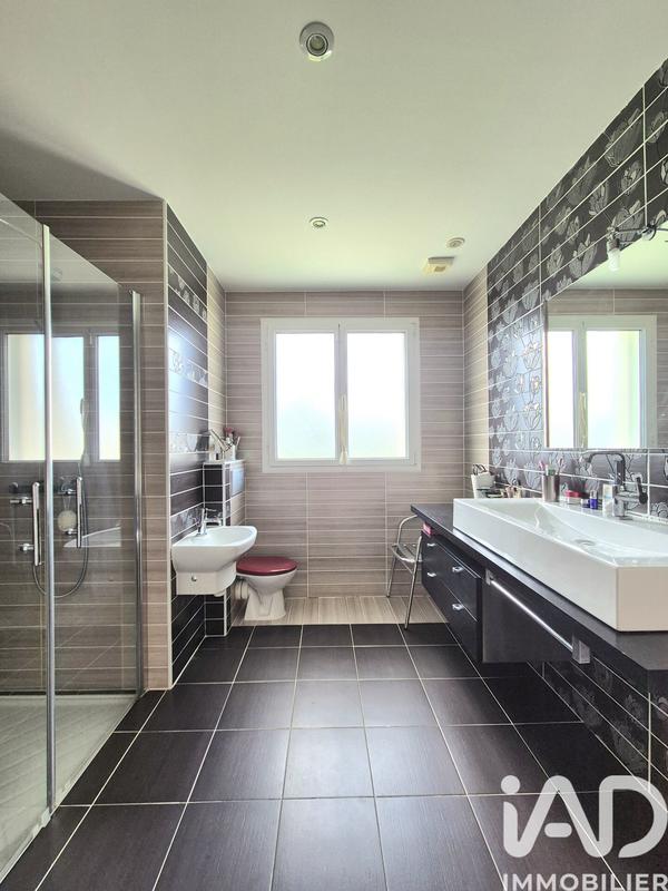 Maison de maîtres - 356 m² - 9 pièces