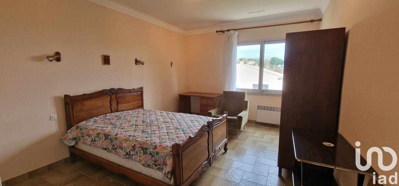 Maison - 241 m² - 10 pièces