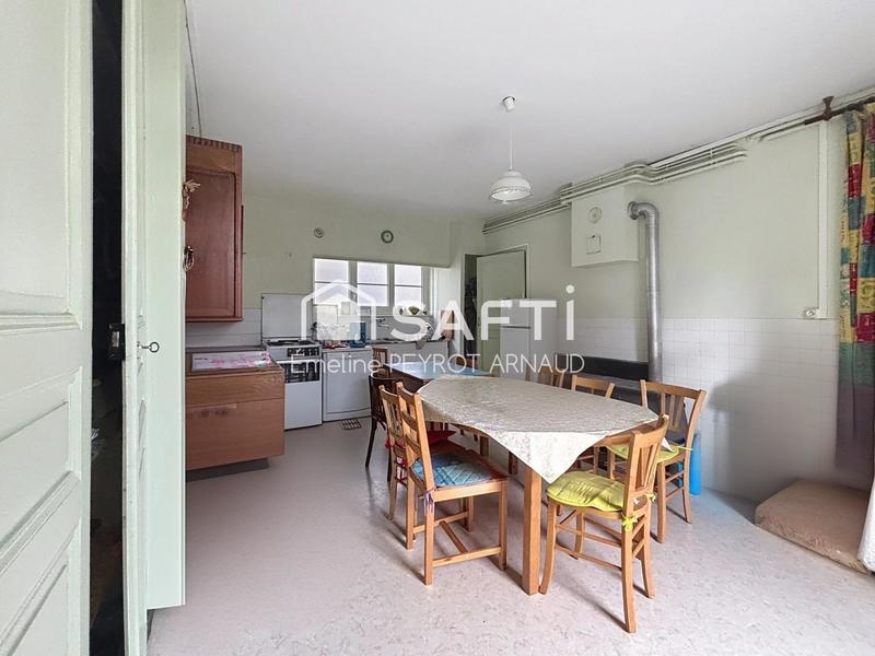 Maison - 237 m² - 10 pièces