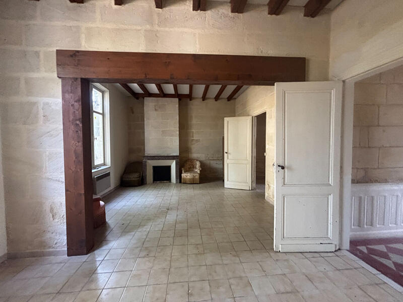 Maison - 319 m² - 6 pièces