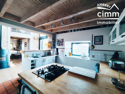 Maison - 265 m² - 21 pièces