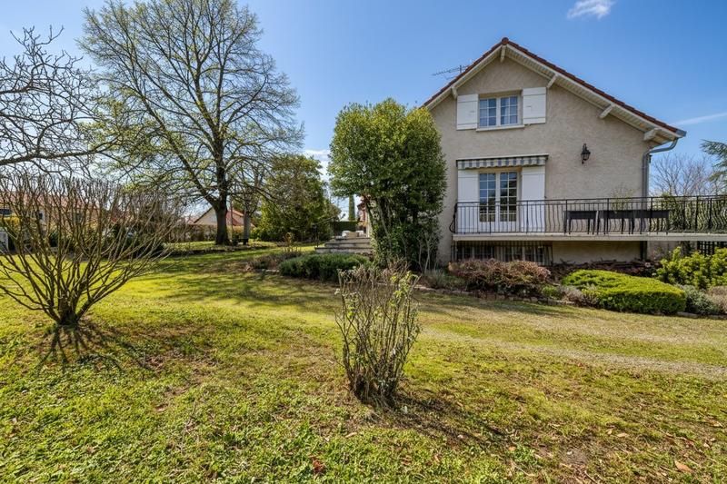 Maison ancienne - 216 m² - 7 pièces