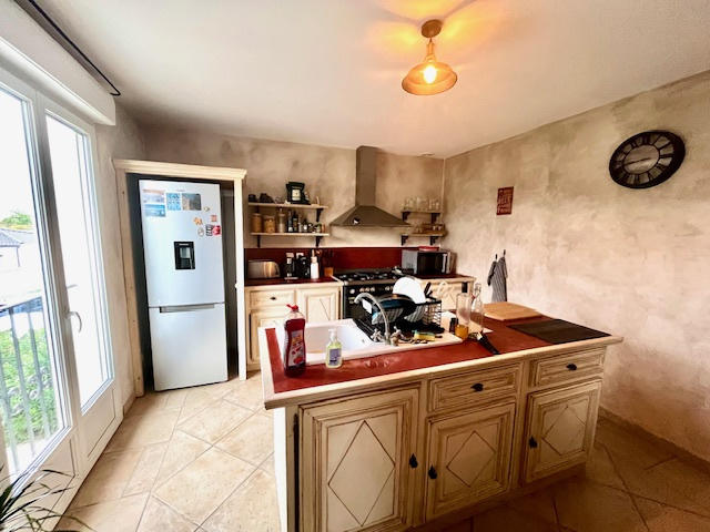 Appartement - 75 m² - 2 pièces