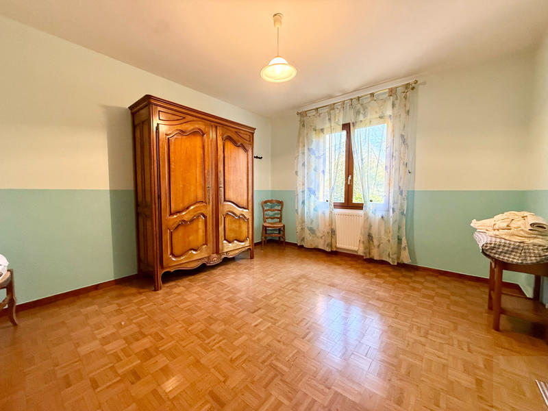 Maison - 218 m² - 7 pièces