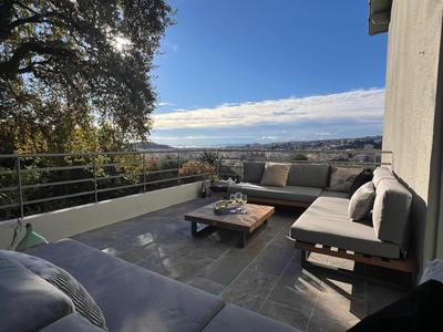 Appartement - 75 m² - 4 pièces