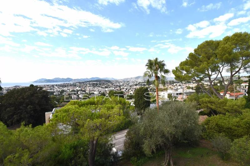 Appartement - 80 m² - 3 pièces