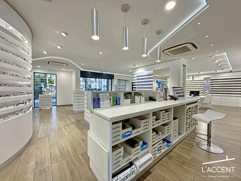 Local commercial - 230 m²