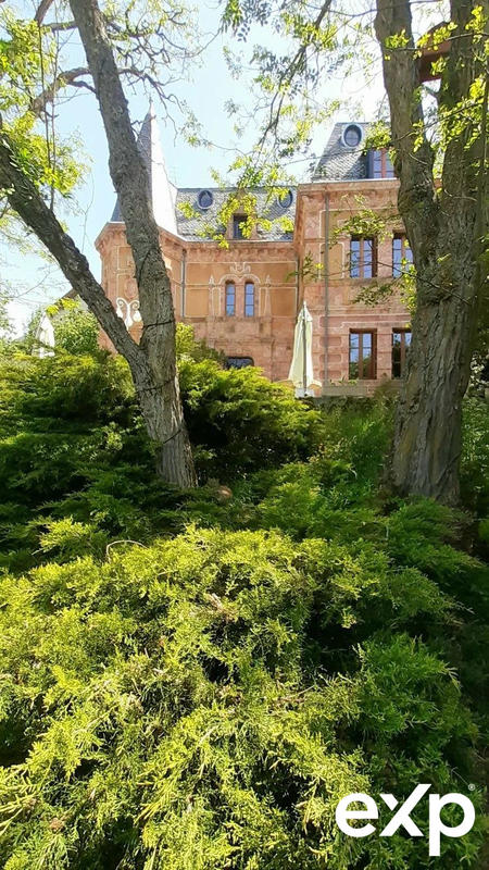 Château - 483 m² - 18 pièces