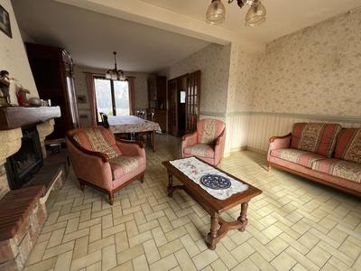 Maison - 92 m² - 5 pièces