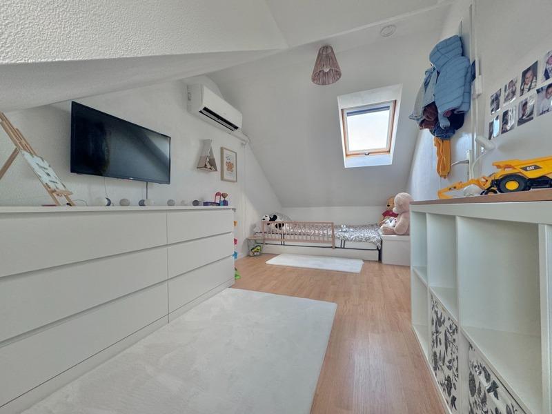 Maison - 95 m² - 6 pièces