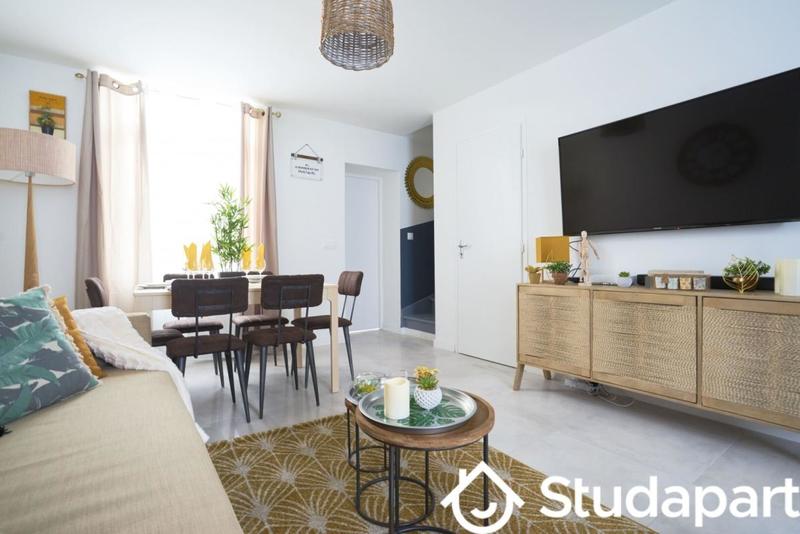 Chambre - 11 m² - 1 pièce