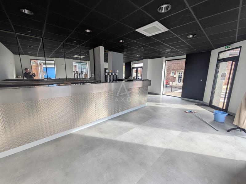 Local d'activités - 77 m²