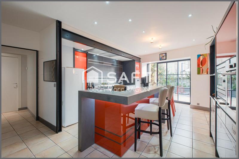 Maison - 264 m² - 7 pièces