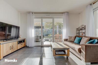 Appartement - 90 m² - 4 pièces